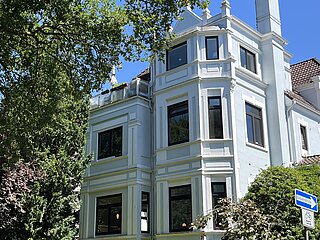 sonnenhelle Altbau Wohnung im Bremer Parkviertel